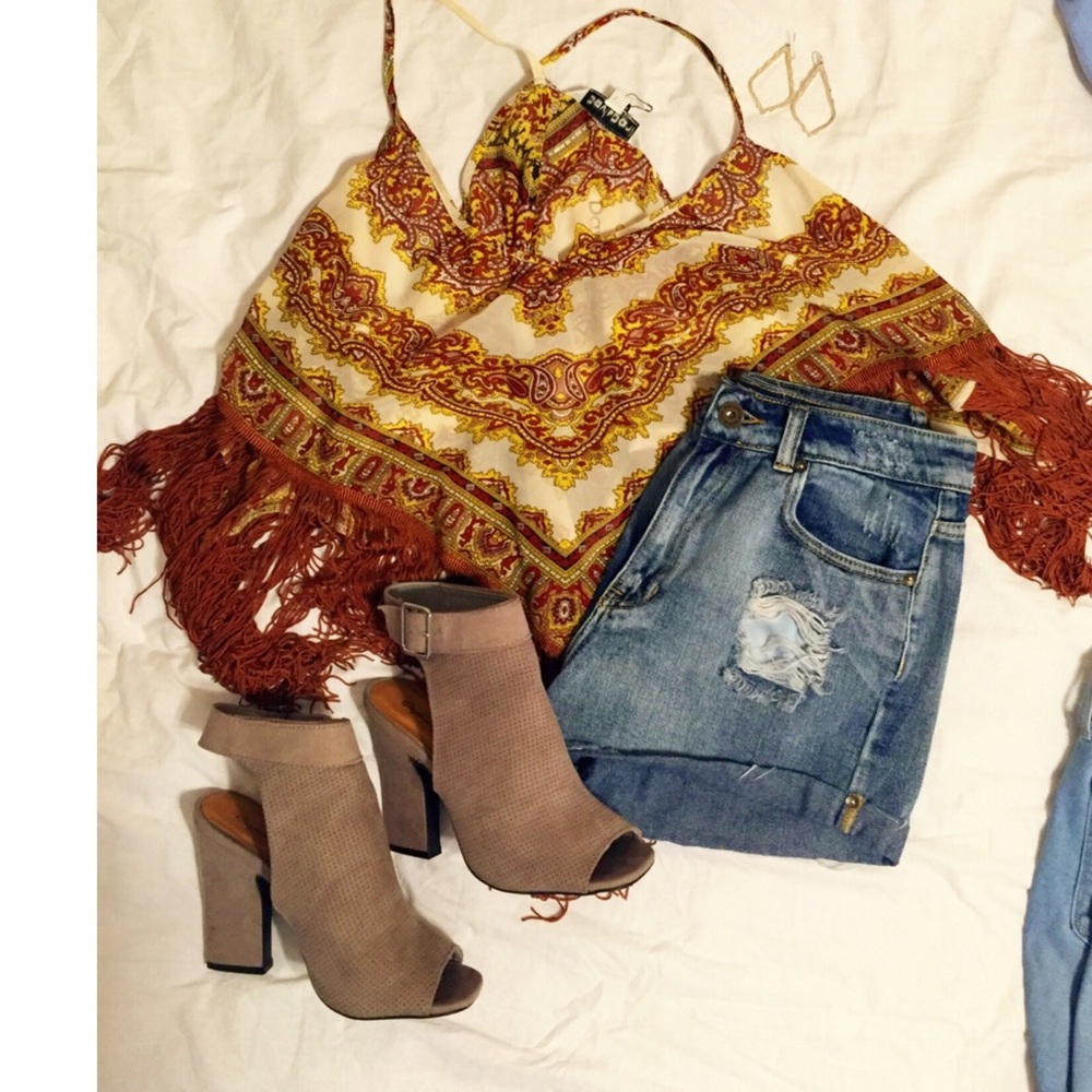 NWT tassel/fringe sleeveless blouse!