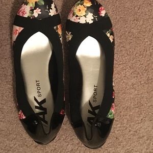 Anne Klein Sport Floral Flats