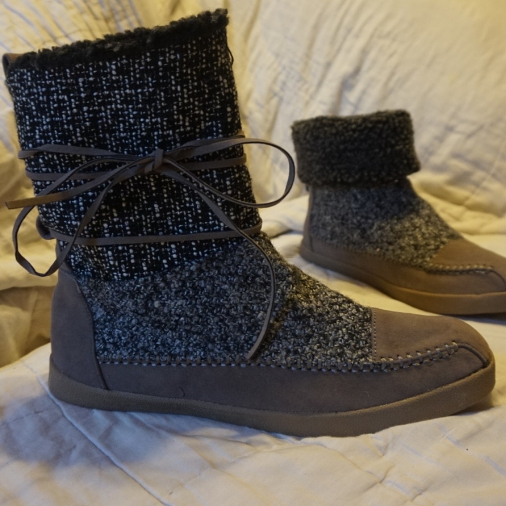 Winter boots