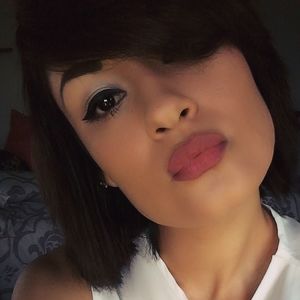 Meet your Posher, Edith