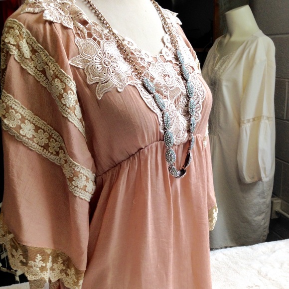 Tops - Victorian lace boho spice colored top