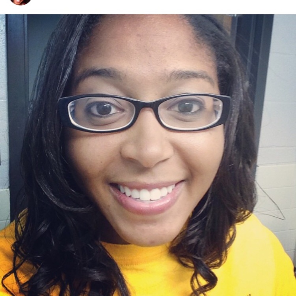 Meet your Posher, Joelle