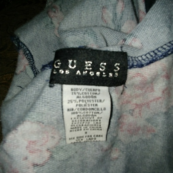 Cute!! Guess girls crop top hoodie, size 8, - Picture 4 of 4