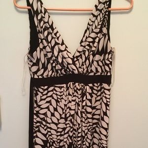 Brown leafy print dress. Size L