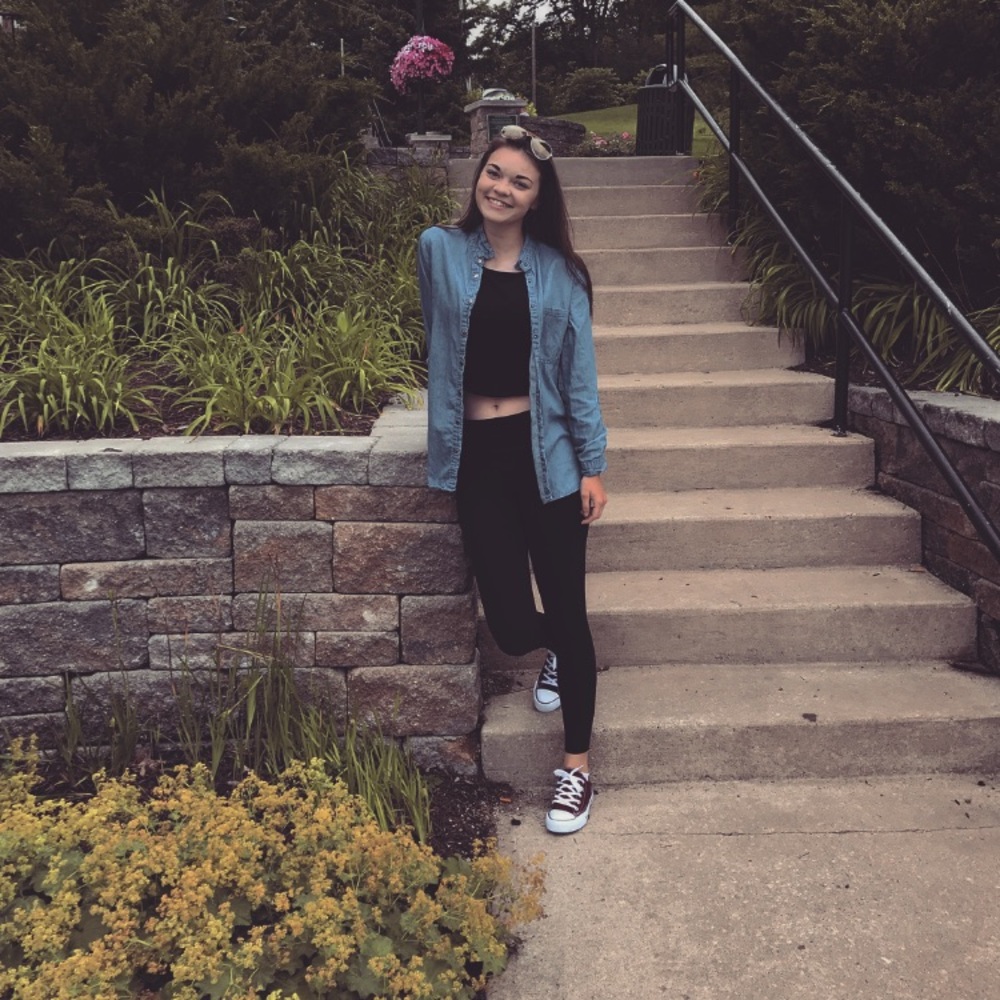 Meet your Posher, Brooke