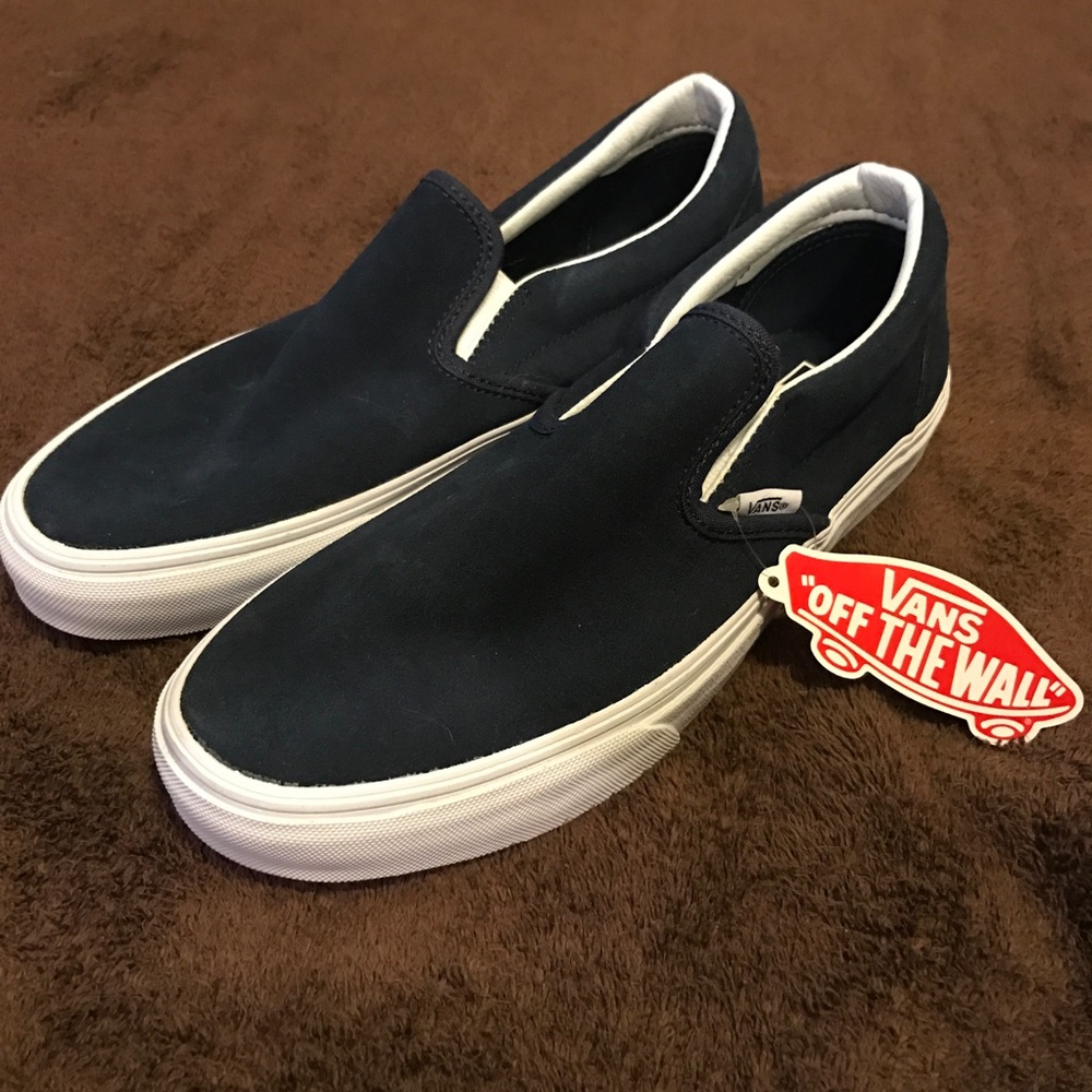 NWT Navy Suede Slip-On Vans (9)