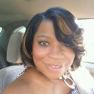 Meet your Posher, Ayana