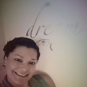 Meet your Posher, Adriana