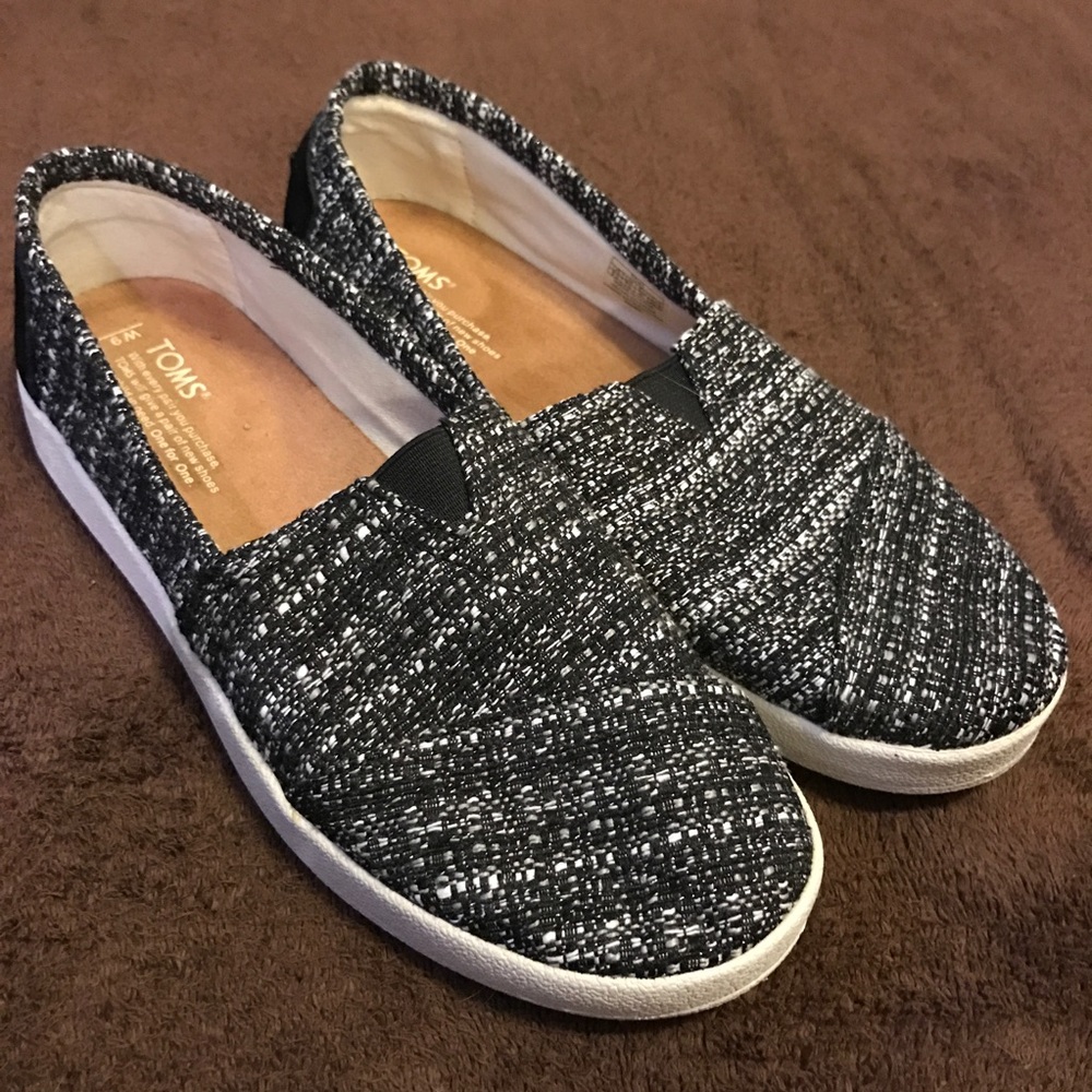 NWT Black/Gray Tweed TOMS (9)