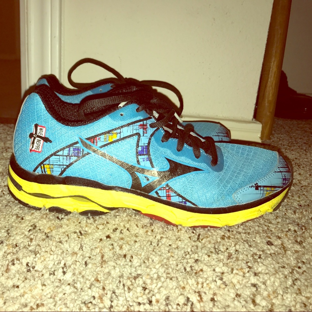 Running shoes