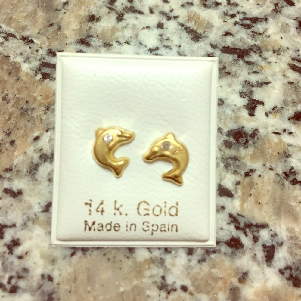 Mini dolphin earrings!