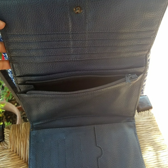 BCBGeneration Wallet - Picture 4 of 4