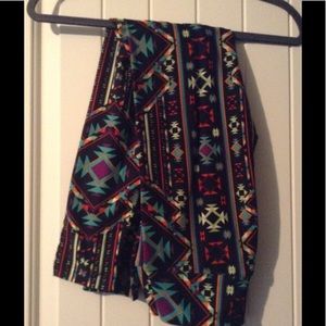 New LuLaRoe Aztec Leggings