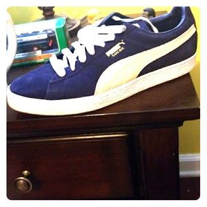 Puma navy blue suede size 10.5 mint condition