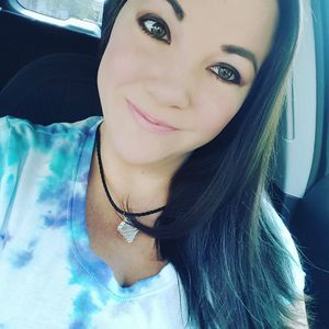 Meet your Posher, April ren'ee