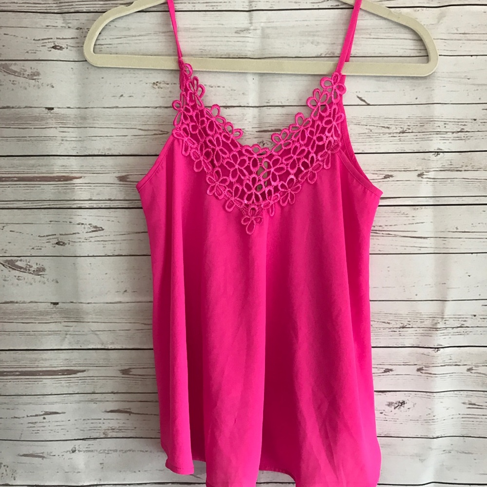 NWOT pink Crochet front tank top