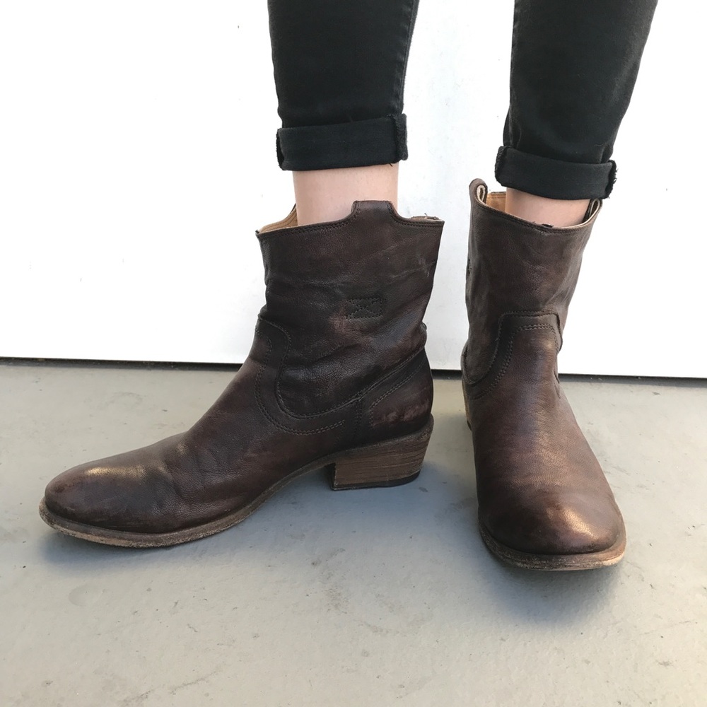 Frye Carson Tab Short Bootie