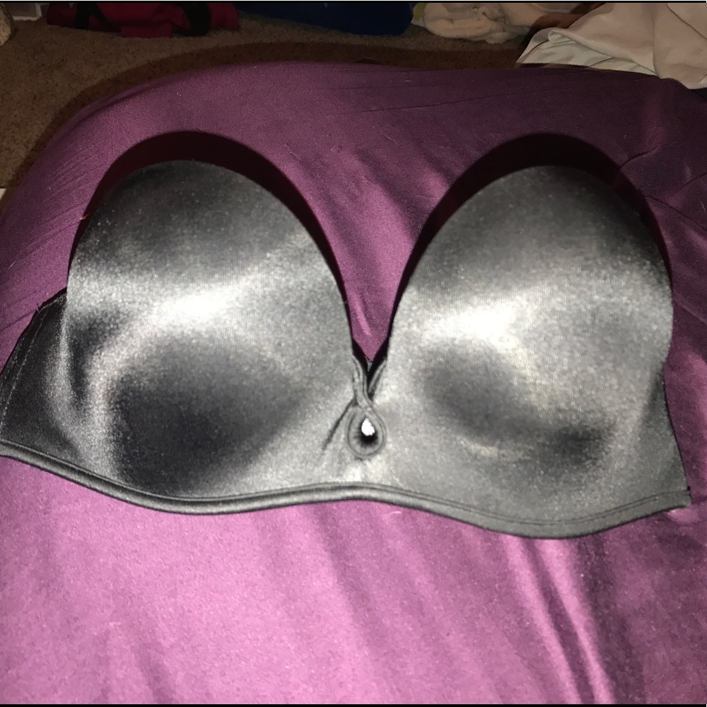 Strapless bra