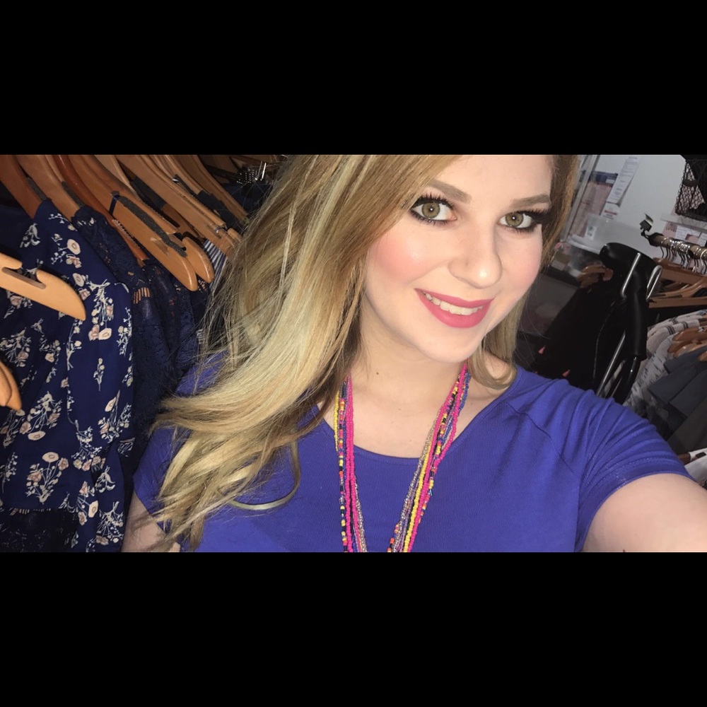Meet your Posher, Nicole