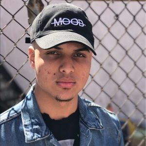 Meet your Posher, Gomez