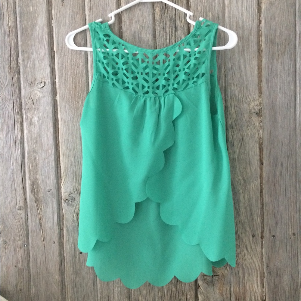 TANK TOP Laser cut scalloped & tulip hem