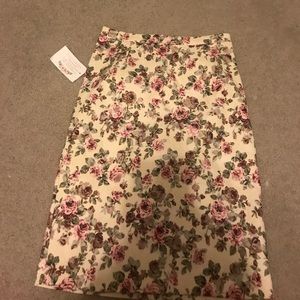 NEW Mikarose fitted floral skirt