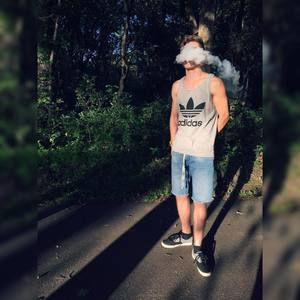 Meet your Posher, Casey