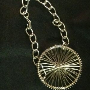 Circle pendant bracelet