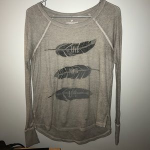 Gray long sleeve shirt