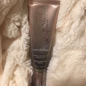 Urban Decay Naked Skin One and Done Shade Light