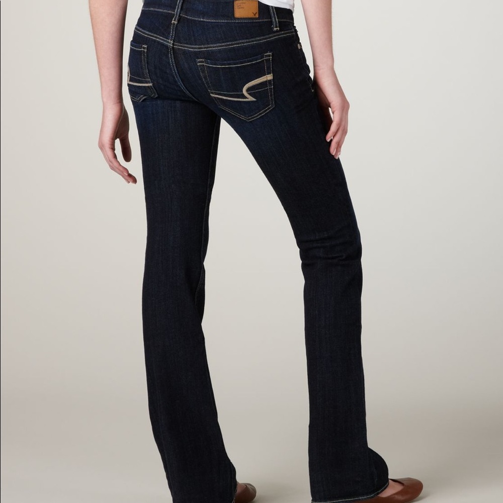 NWOT American eagle dark blue jeans, easy boot