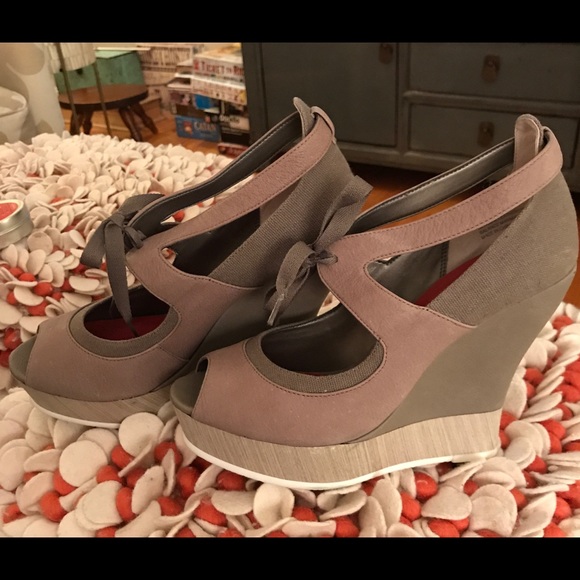Halogen Peep Toe Wedge - Picture 2 of 5