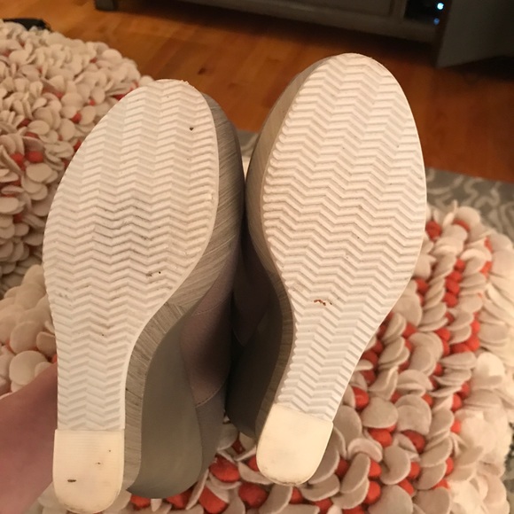 Halogen Peep Toe Wedge - Picture 4 of 5