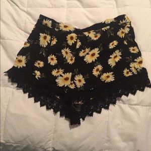 Daisy shorts