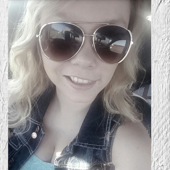 Meet your Posher, Nissa - Picture 1 of 1