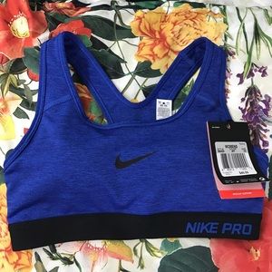 Nike pro sports bra