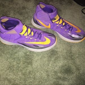 Nike Hyper Rev basketball shoes