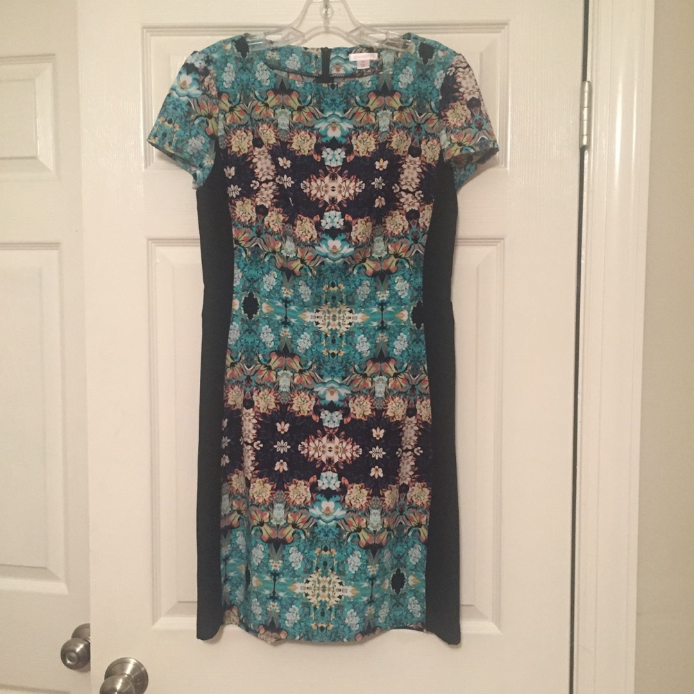Short sleeve floral print sheath dress