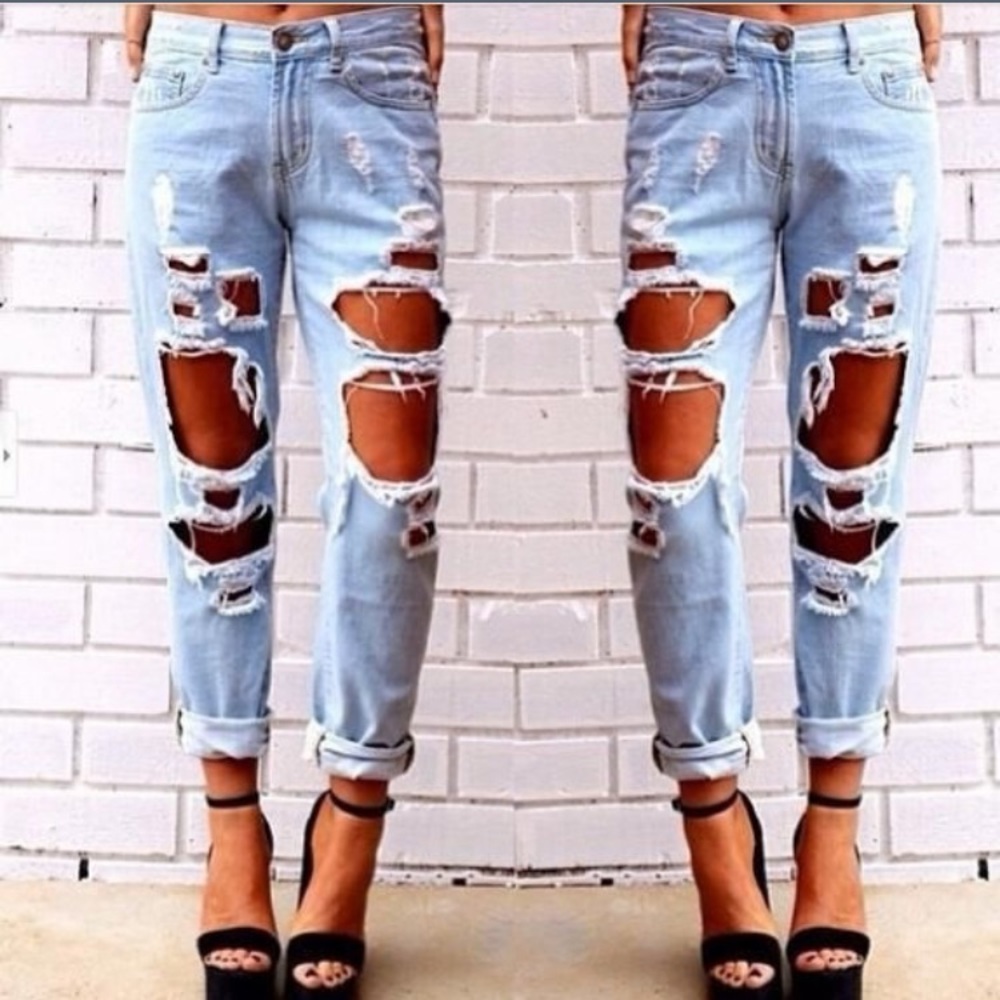 NEW RIPPED SKINNIES