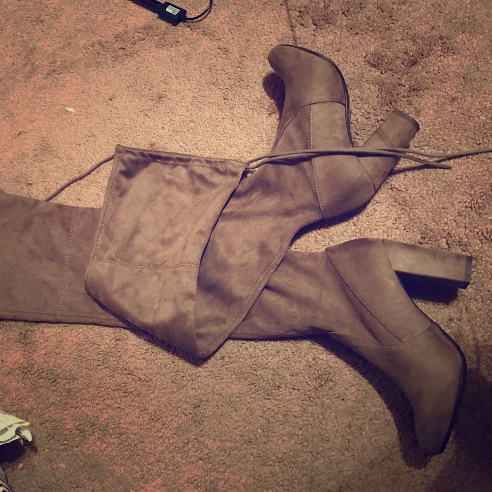 Woman sued heel boots