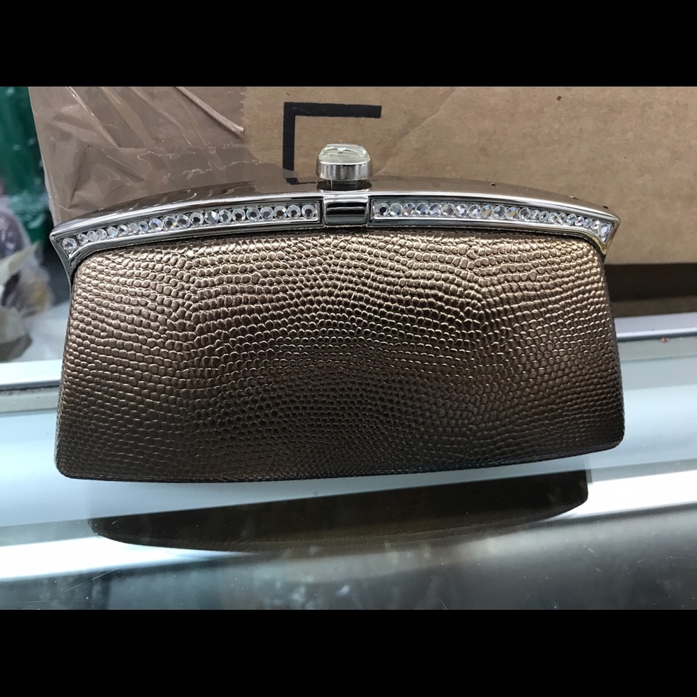 Formal clutch