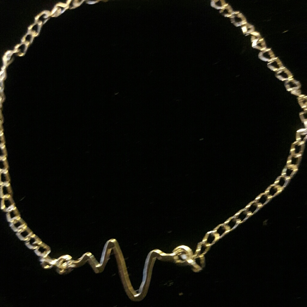 Ekg bracelet