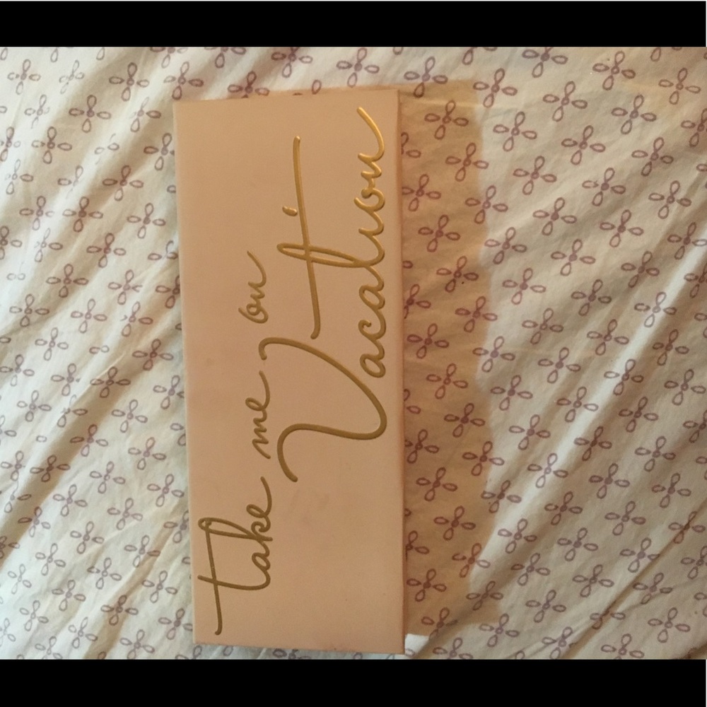 ❌SOLD ❌LIMITED EDITION KylieVacation Palette
