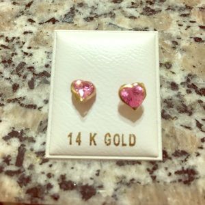 Heart stud earrings!!