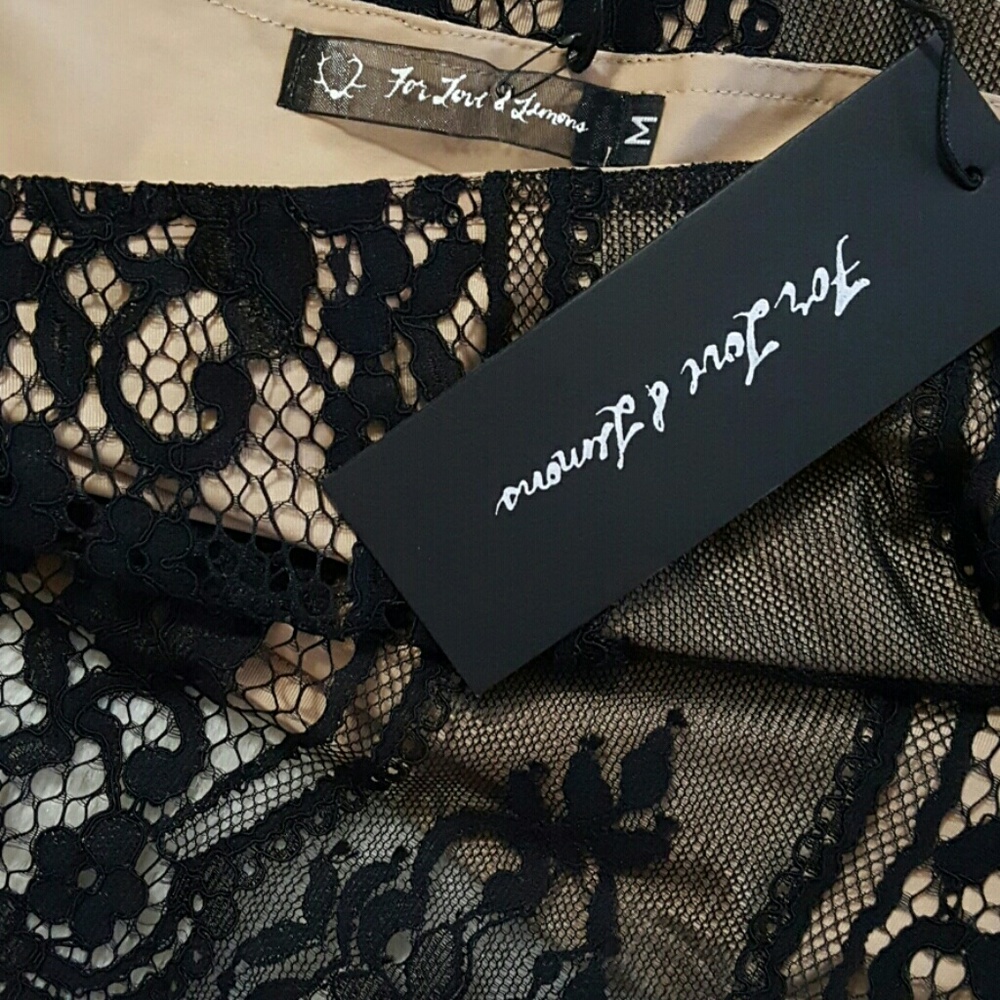🚫SOLD🤷🏻‍♀️🚫NWT FOR LOVE AND LEMONS MINI SKIRT - Picture 2 of 6