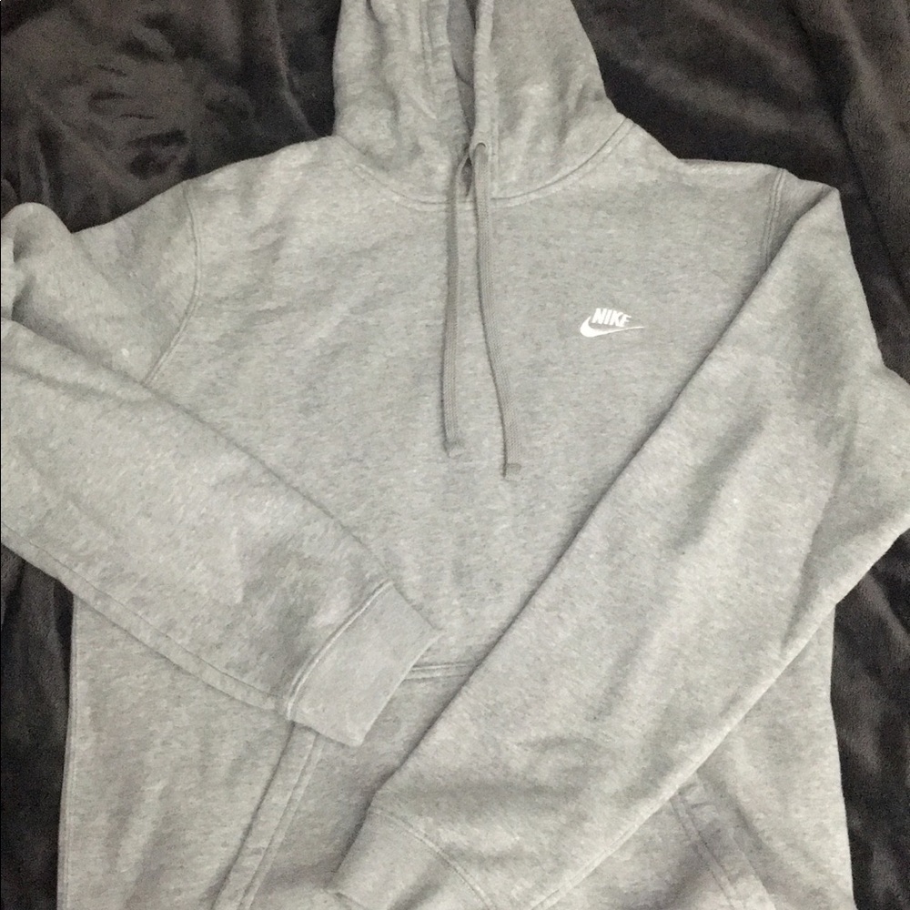 grey nike pullover sweatshirt