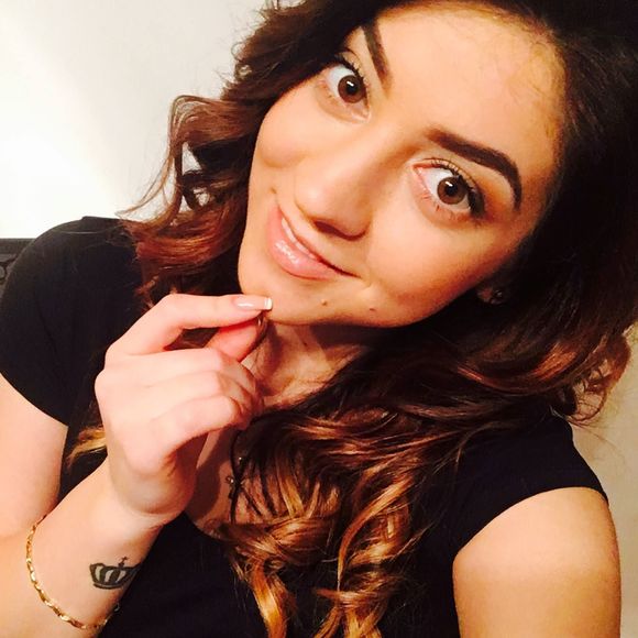 Meet your Posher, Andreea - Picture 1 of 1