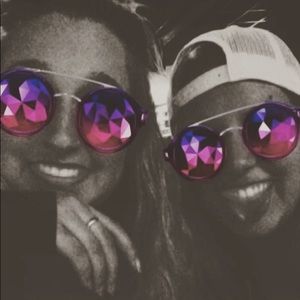 Meet your Posher, Caroline