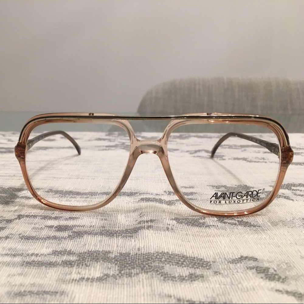 VINTAGE FRAME