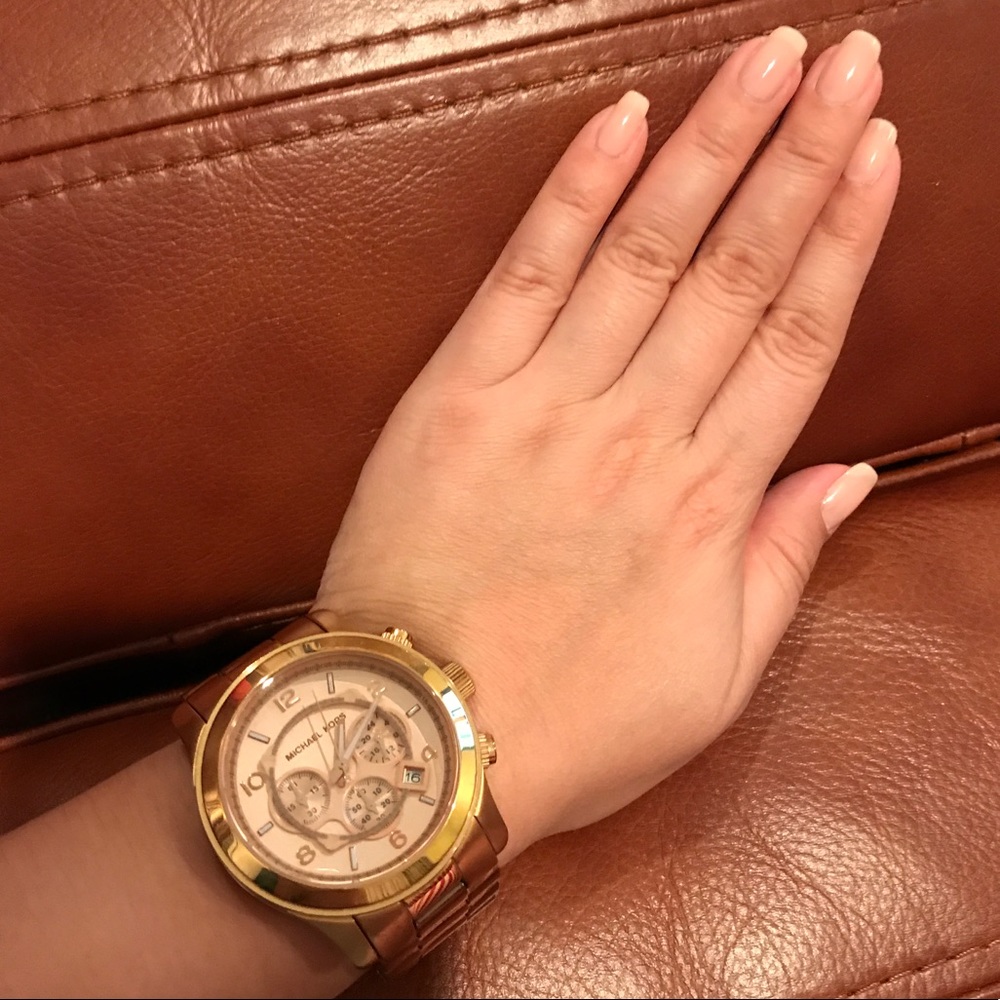 Big Michael Kors watch rose gold